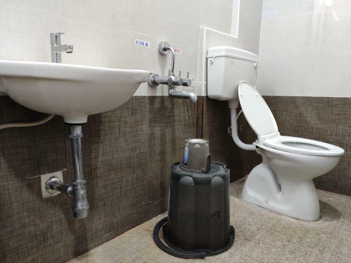 Hotel Sugam Karaikudi Экстерьер фото