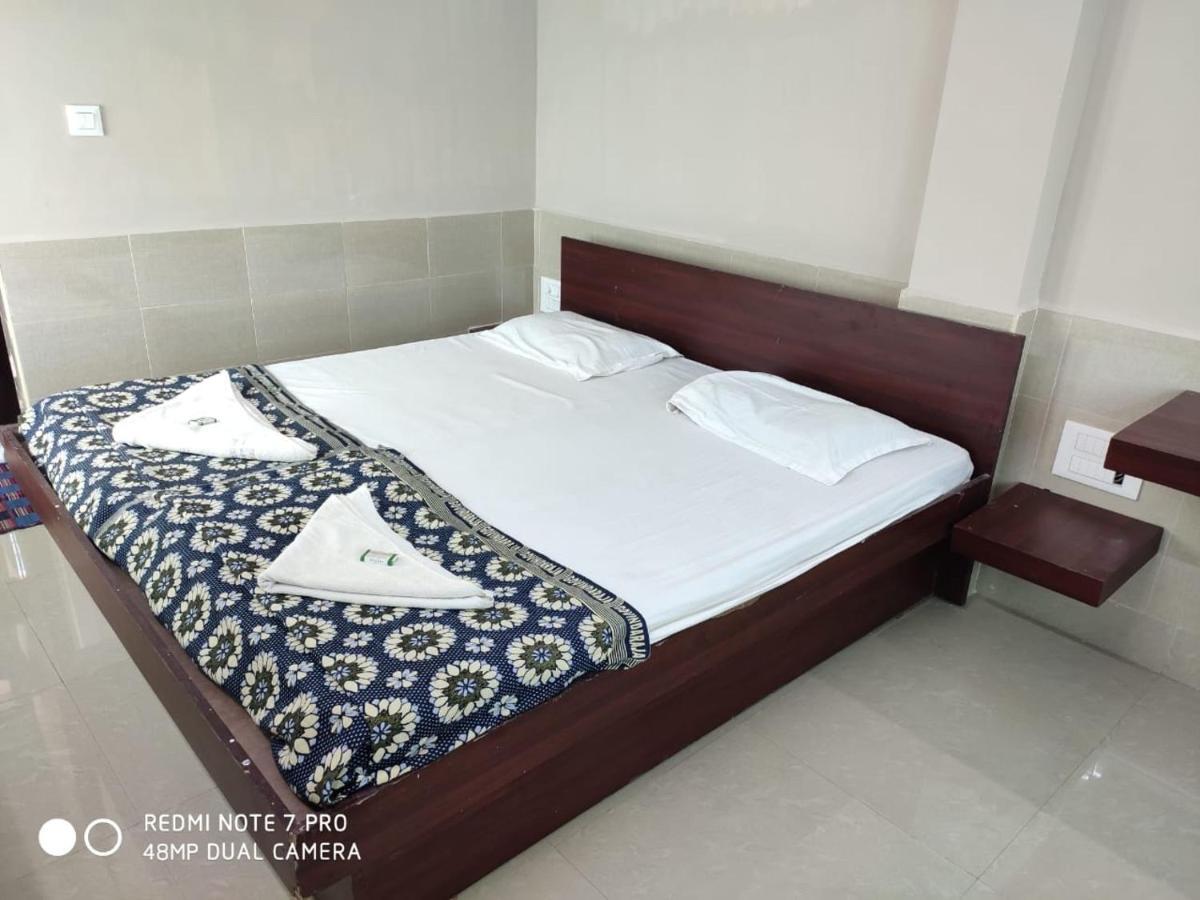Hotel Sugam Karaikudi Экстерьер фото
